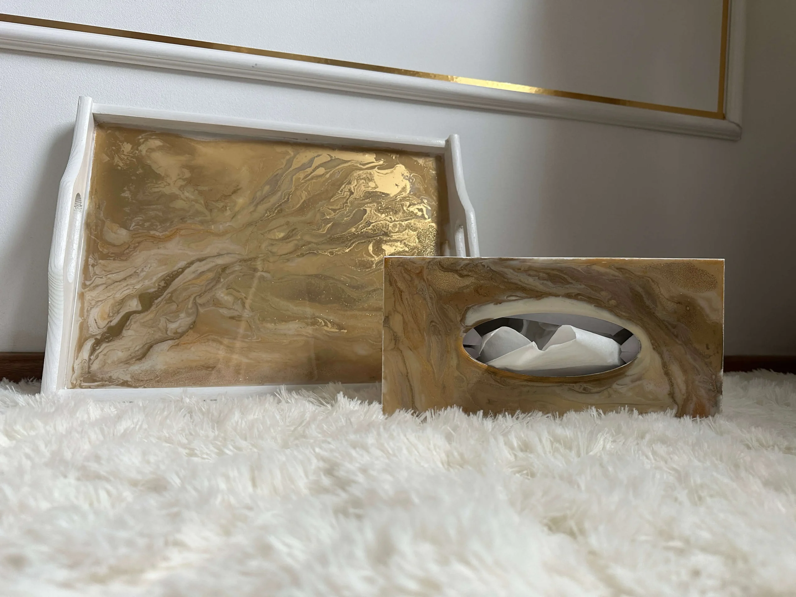 Pudełko na chusteczki i taca – zestaw