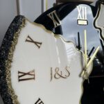 zegar 60cm nieregularny czarno-biały z personalizacją