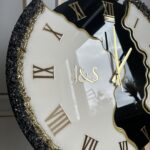 zegar 60cm nieregularny czarno-biały z personalizacją