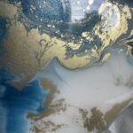Chustecznik z metalicznym złotem – niebieski, złoto, biel